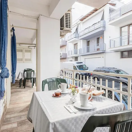 Casavacanzefranca - 12 Prázdninový dům Terrasini